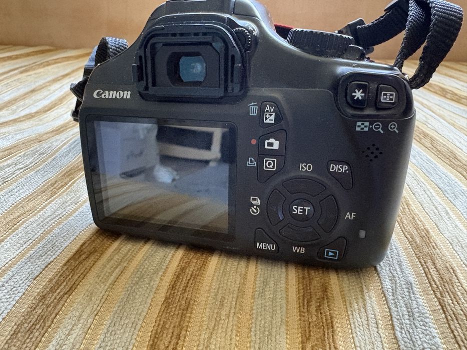 Фотоаппарат canon EoS 1100D