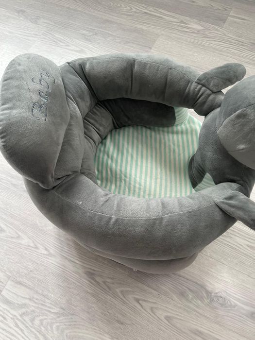 Продаю мягкую кресло игрушку