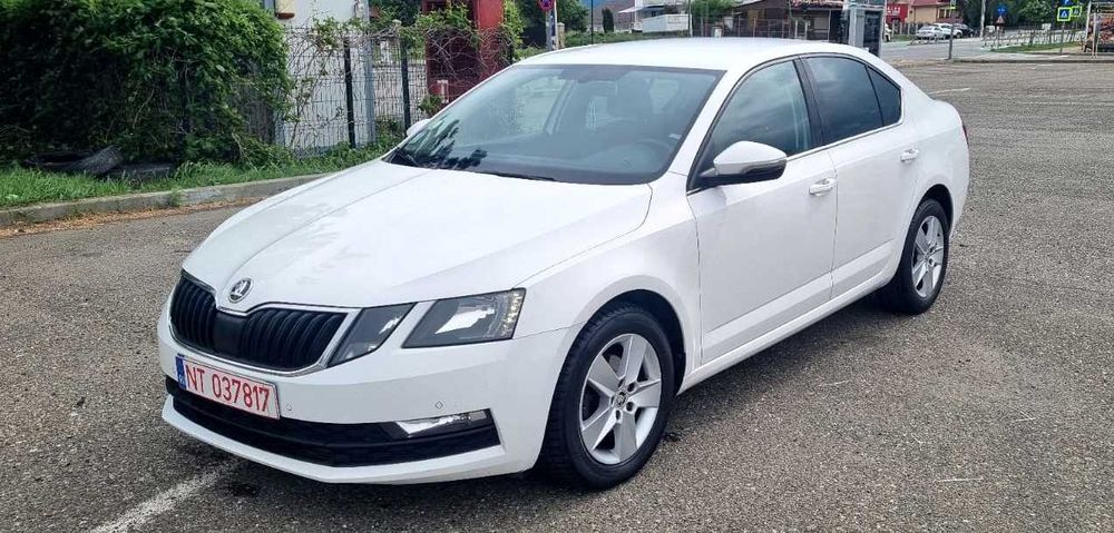 SKODA Octavia 2018 — imagine 3