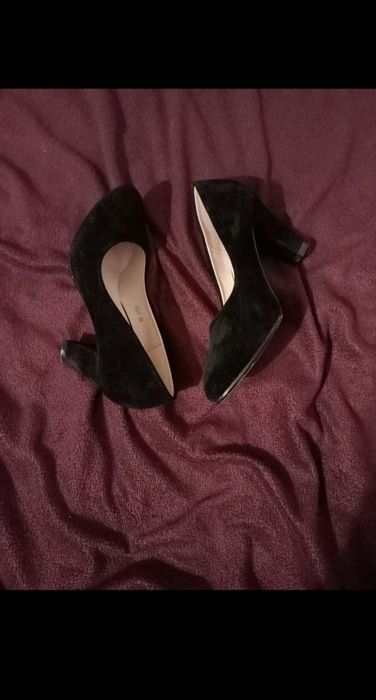 Pantofi de catifea cu toc