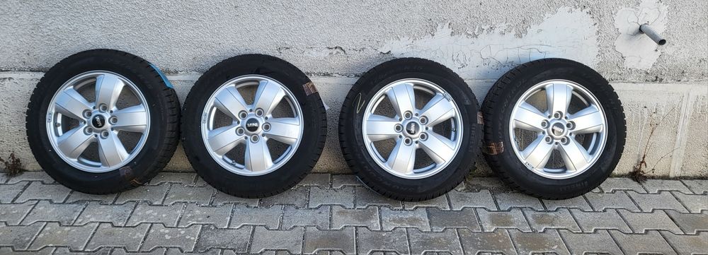 Jante aliaj Mini Cooper r 15, anvelope iarna Pirell 175 65 15i