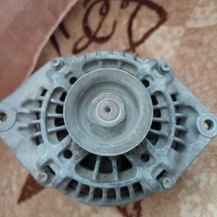 Продам генератор на авто Мазда обьем 1.8
 б.у