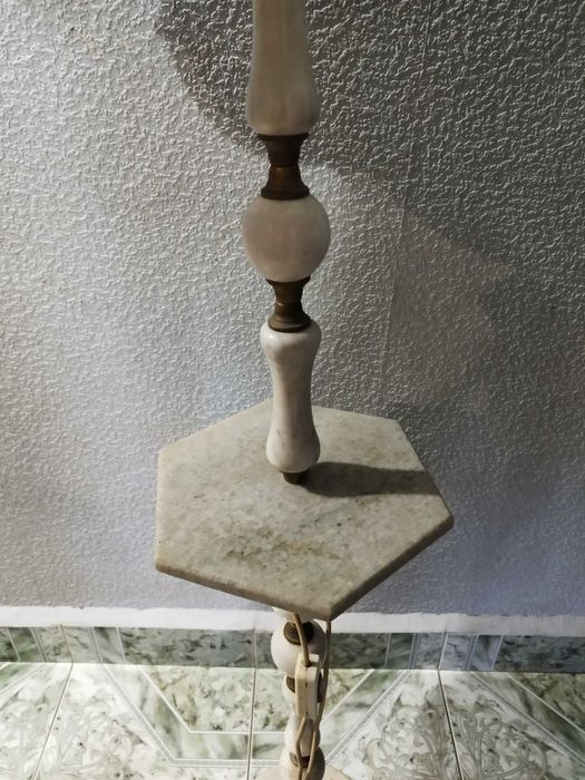 Ретро лампа от мрамор