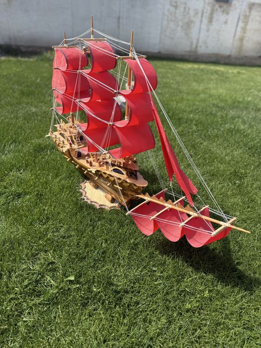 Декоративный корабль