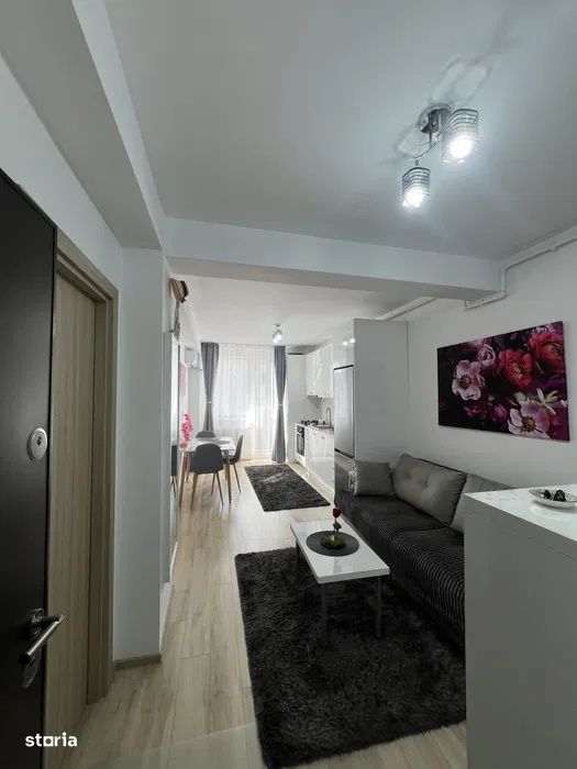 Apartament cu 2 camere, 40 mp, balcon, zona Terra