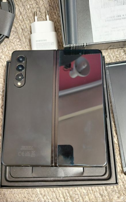 Samsung Galaxy Z Fold 3 , 256gb