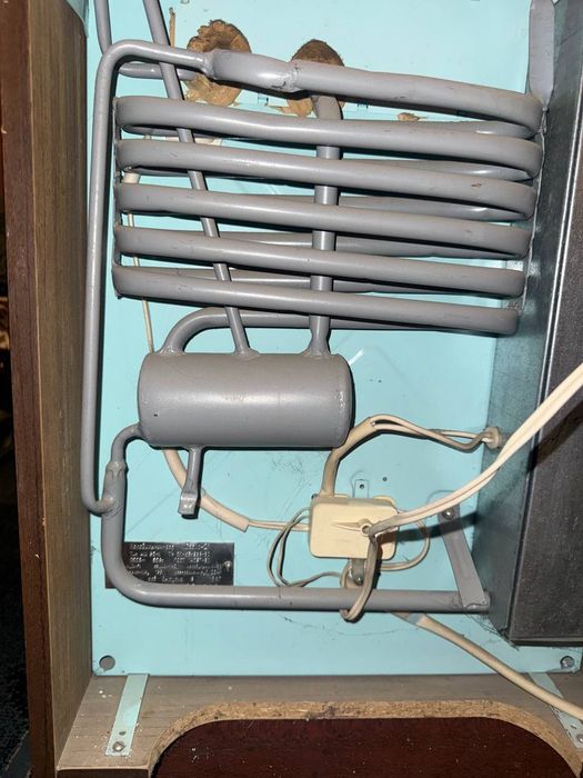 Холодильник бар.