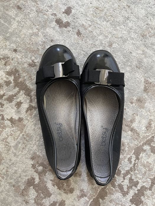 Детские балетки черные