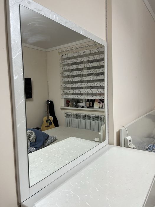 продается комод и зеркало