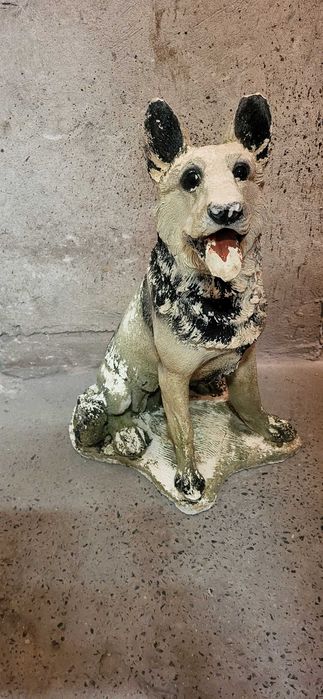 Куче сувенир за градината или двора