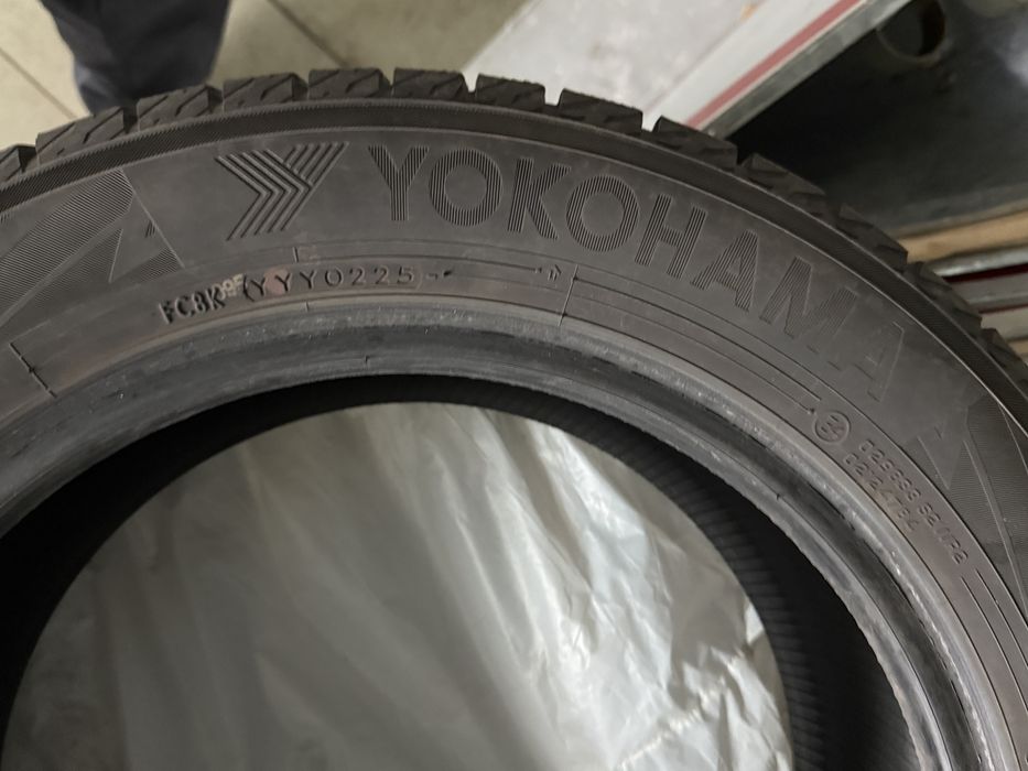 Продам зимние шины Yokohama