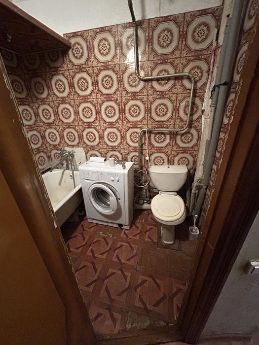 Продам 2х ком кв Королёва 80