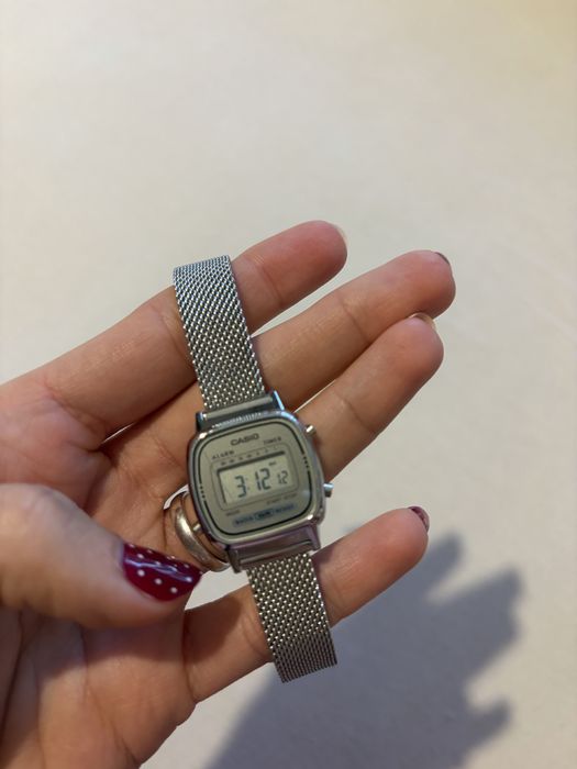 Дамски часовник casio