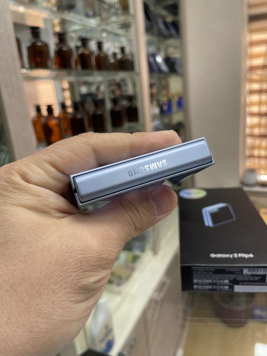 Samsung Galaxy z flip 6 12/512Gb