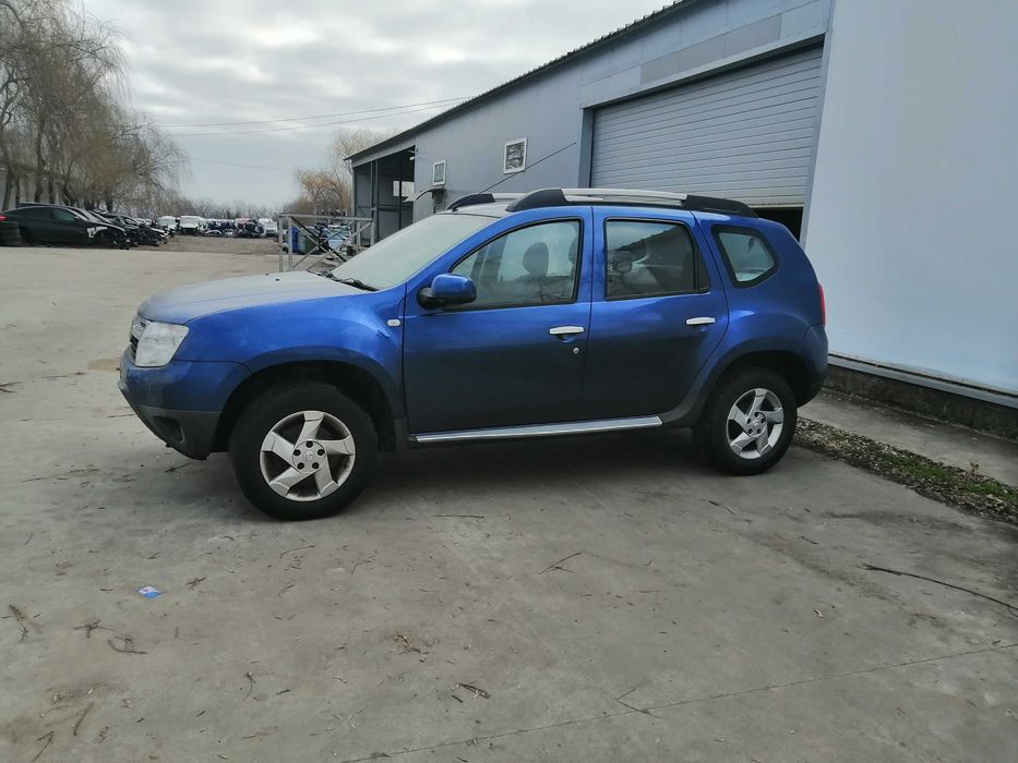 Dezmembram Dacia Duster
