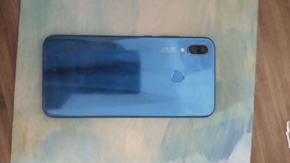 Продам Huawei P20 lite
