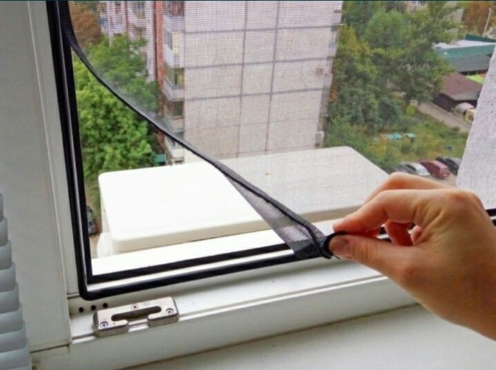 Москитные сетки на липучке