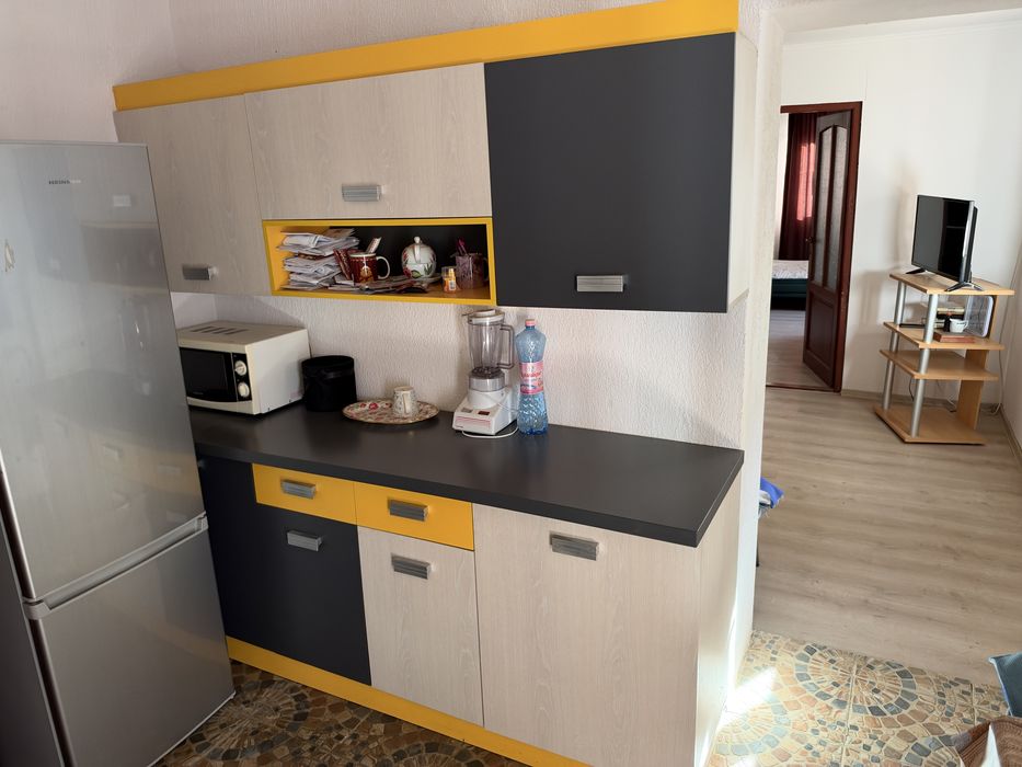 Vand mobila /pat/canapea/dulap/frigider/clima portabila/masina de spalat