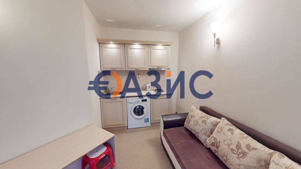 Продава се Двустаен апартамент в к.к. Слънчев бряг - 63 кв.м за 921 €/кв.м - Снимка #3