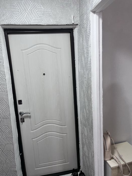 Продаю 1 комн кв. Восток 2 дом 9