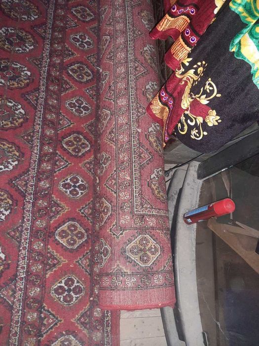 Хар хил размерда б\у гиламлар сотилади.