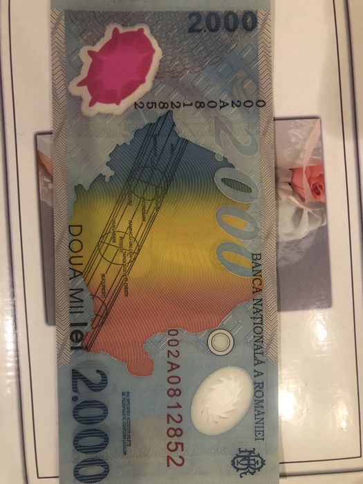 Bancnote de 2000 cu eclipsa