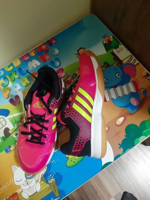 Vând Adidași Adidas