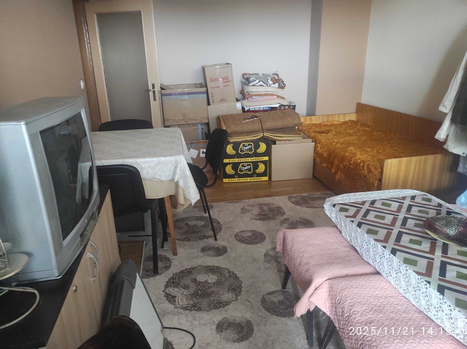 Продавам двустаен в Самоков