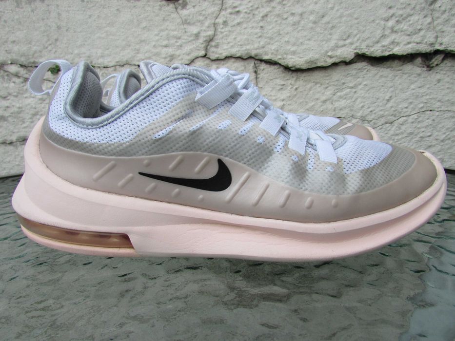 Дамски маратонки Nike Air Max Axis