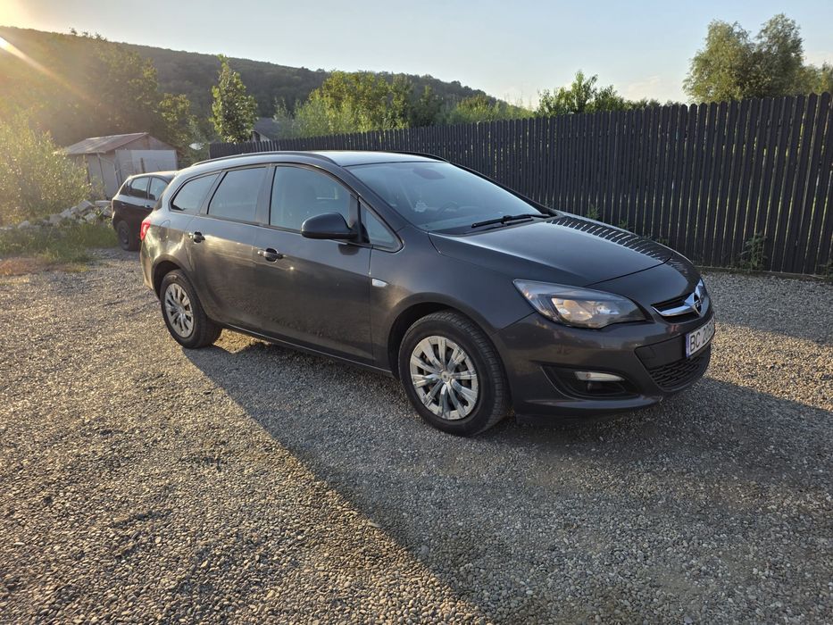 Vând Opel Astra J Sport Tourer