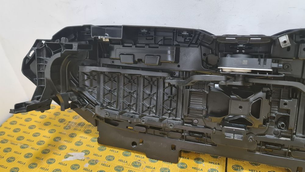 Grila activa hota clapete lumina glow absorbant bara M BMW 5 G60 G61