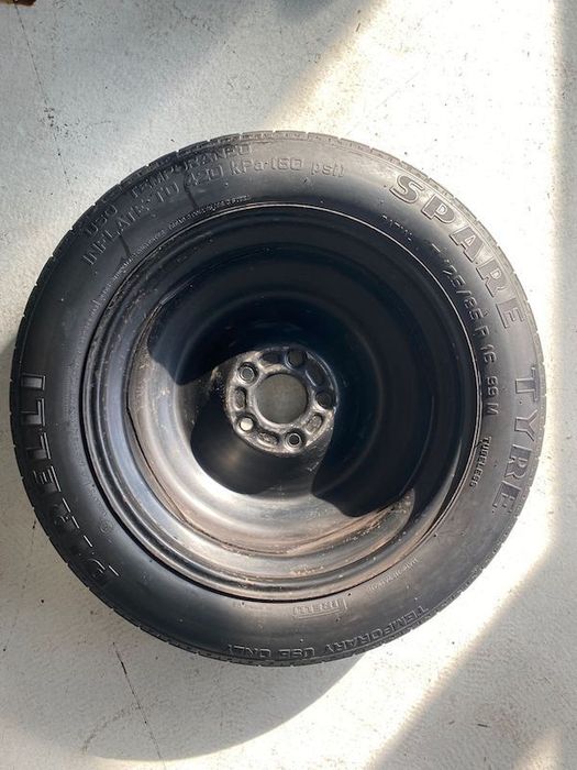 Roata de rezerva cu cheie si carlig de tractare VOLVO V40 S60 V60 125/85/R16 300776645