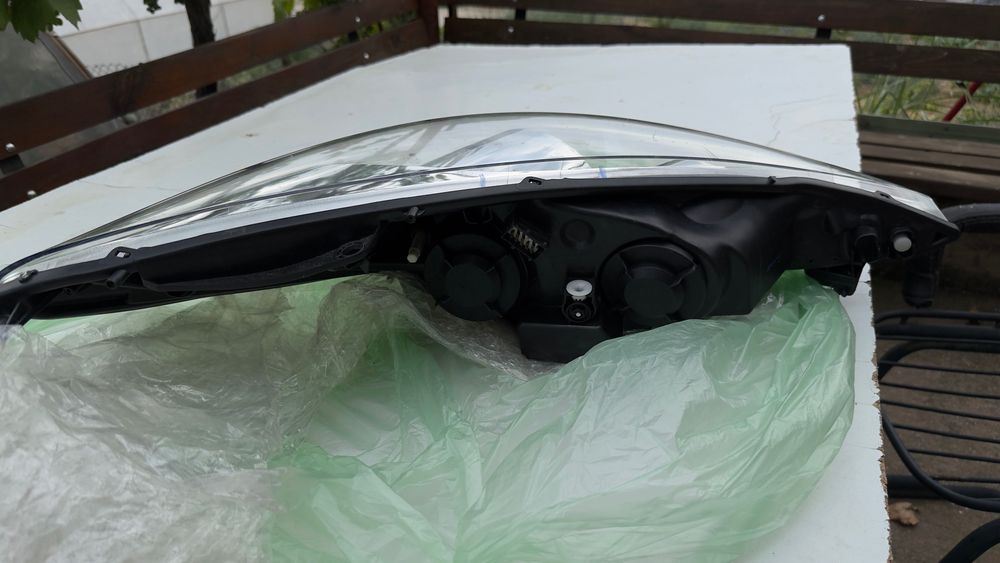 Ляв фар за Peugeot 206+ TYC