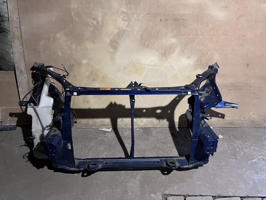 Toyota RAV4 2002 года 2 поколения(телевизор)