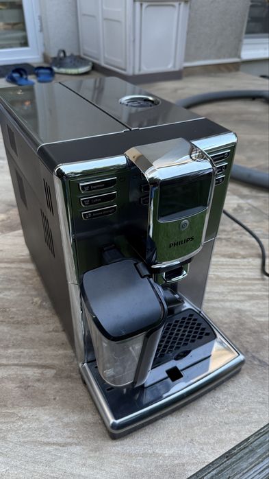 Espresor Philips LatteGo