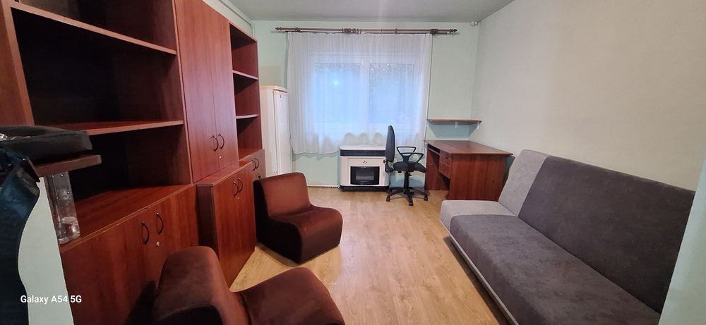 Închiriez garsonieră 220 Euro/luna