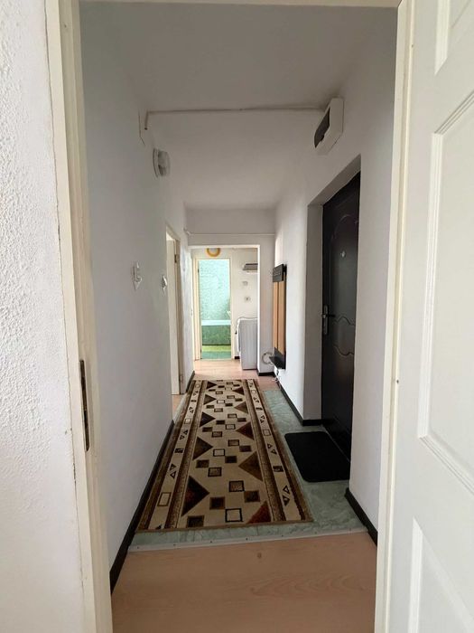 Inchiriez apartament