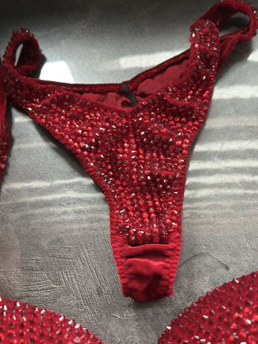 Продам купальник фитнес бикини