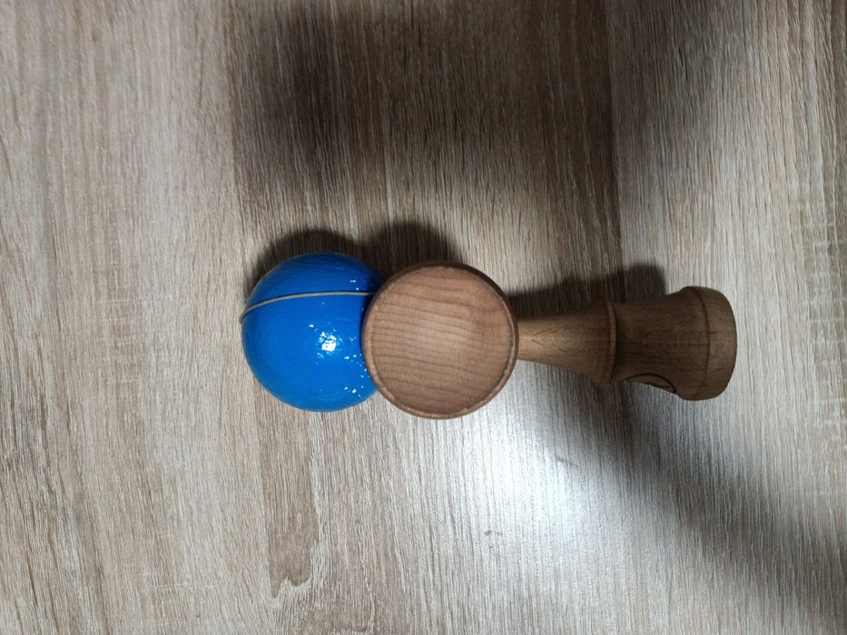 Kendama europe albastra