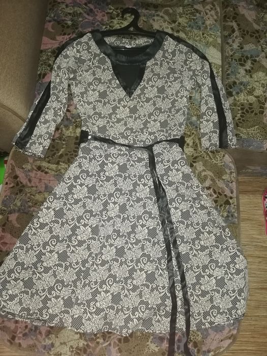 Красивое новое платье. 6000