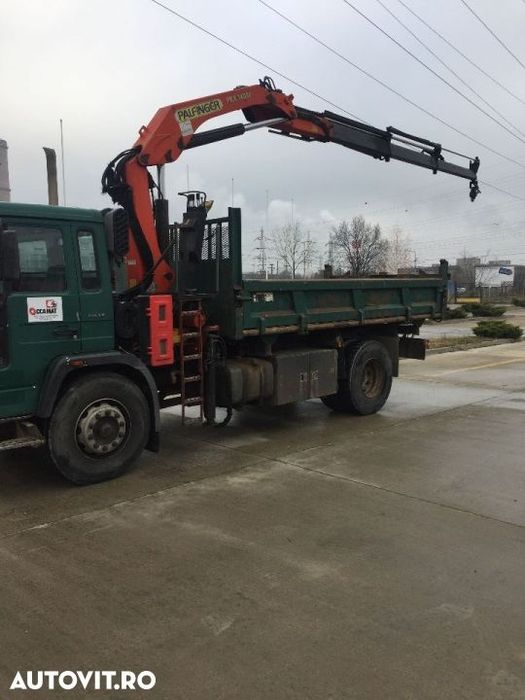 Vand camion cu macara