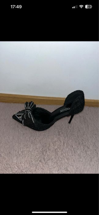 Pantofi cu toc eleganți