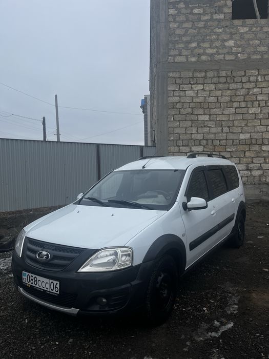 Lada Largus CROSS