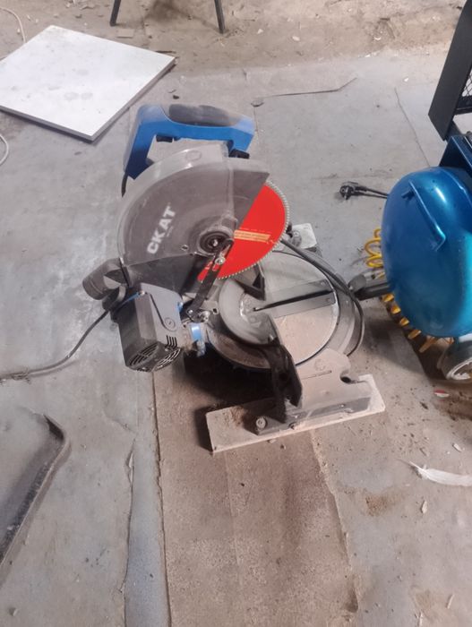 Прдам компрессор