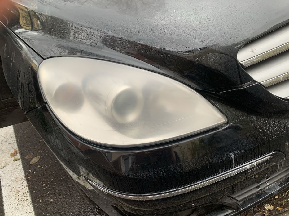 Polisez faruri auto