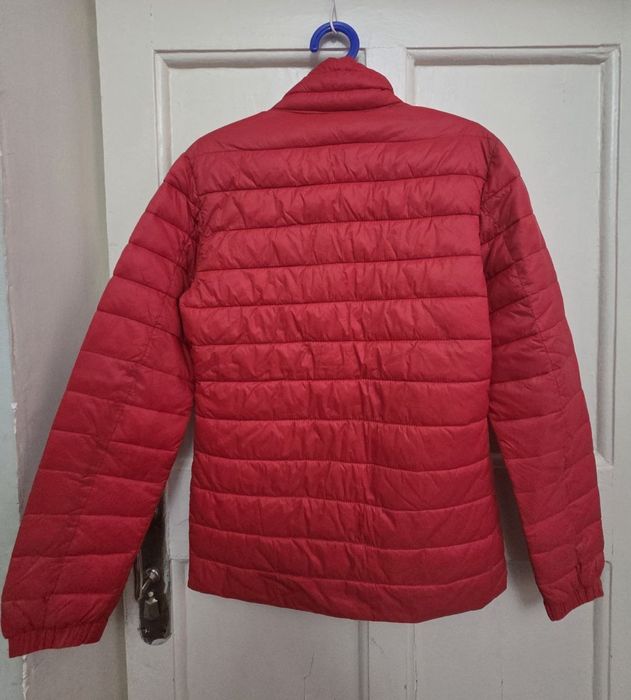 Продам куртку женскую