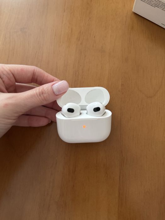 Продам Airpods 3 в отличном состоянии!