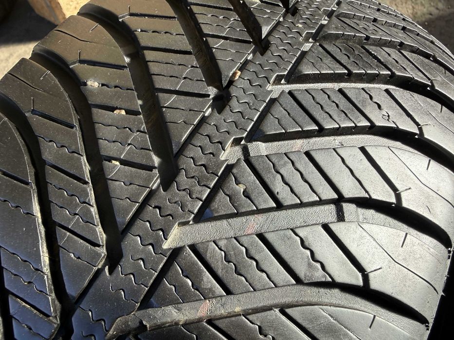 2x Anvelope All Season 205/55 R16 M+S - GoodYear Vector 4 Seasons