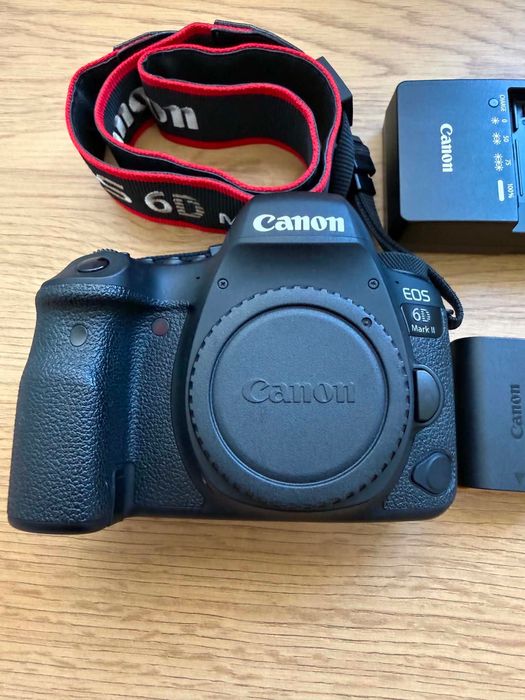 Canon EOS 6D Mark II ( Body )