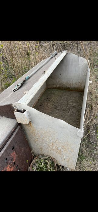 Бак для воды. Обьем 2,5 куб. метров.